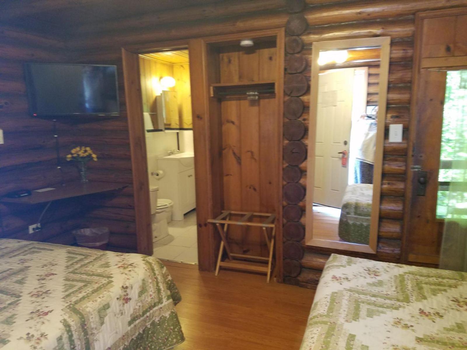 七个小矮人度假屋 - 小溪小屋 乔治湖 外观 照片