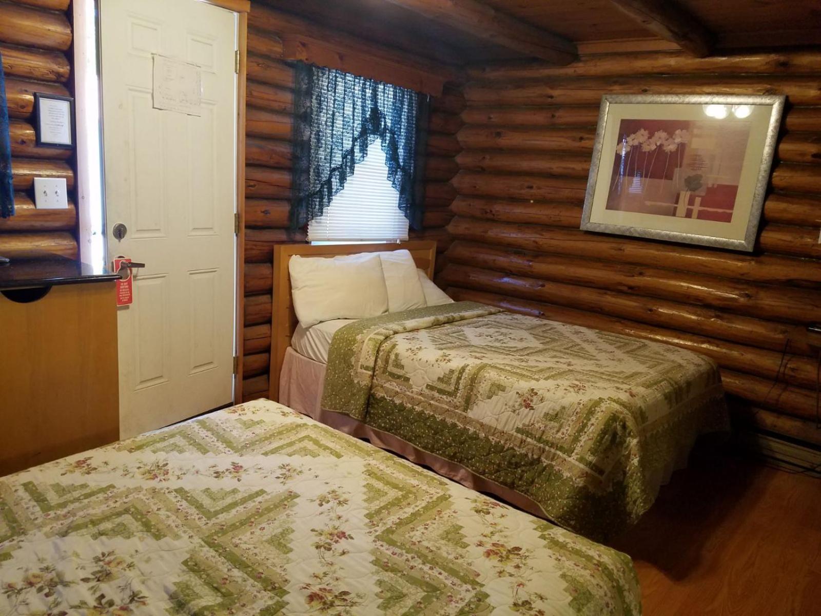七个小矮人度假屋 - 小溪小屋 乔治湖 外观 照片